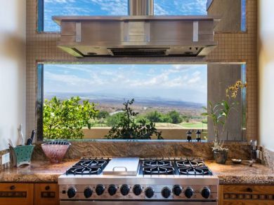 Stainless Stell Appiances in Kitchen